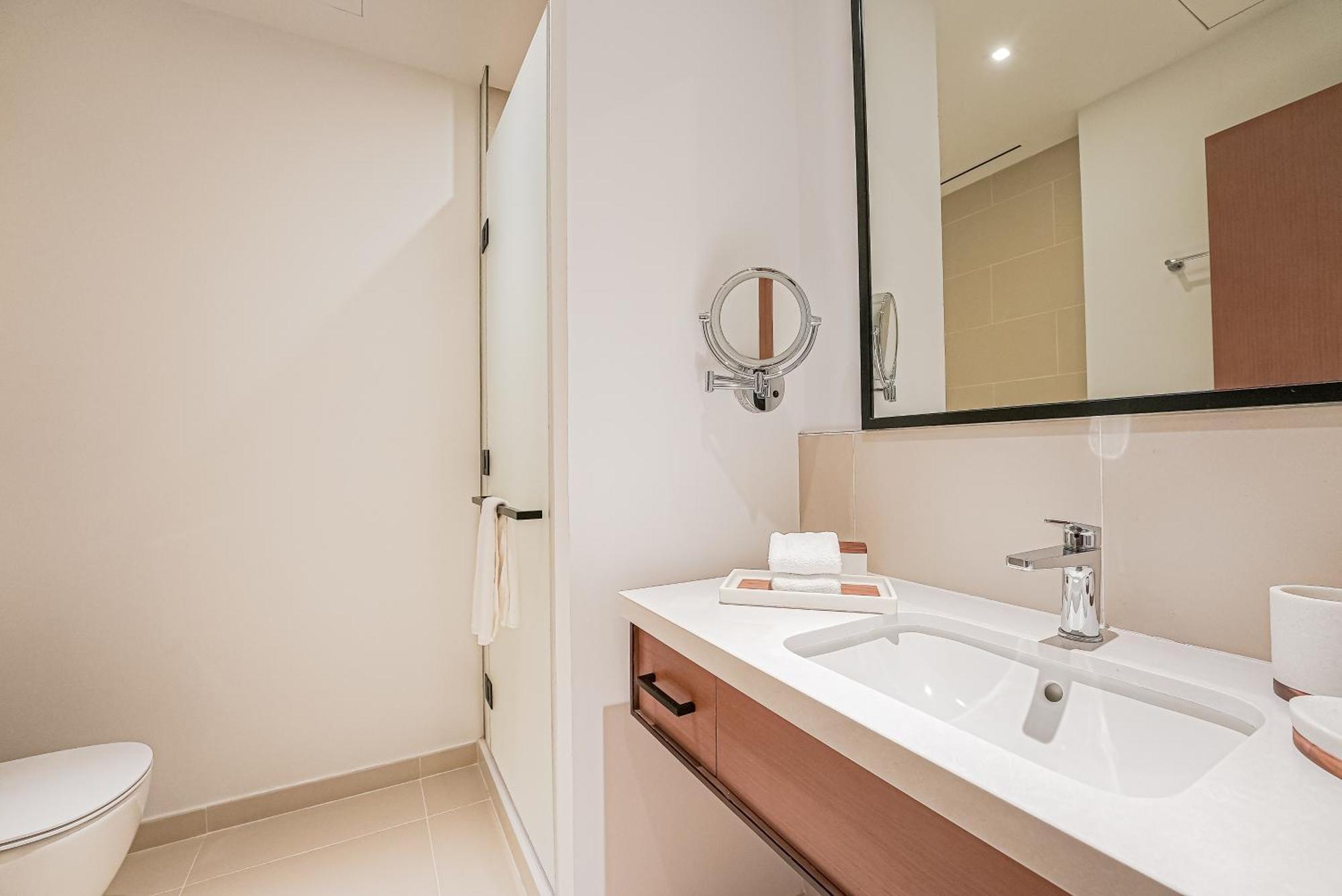 Modern 2Br High Floor Haven In Vida Dubai Marina Apartment Exterior photo