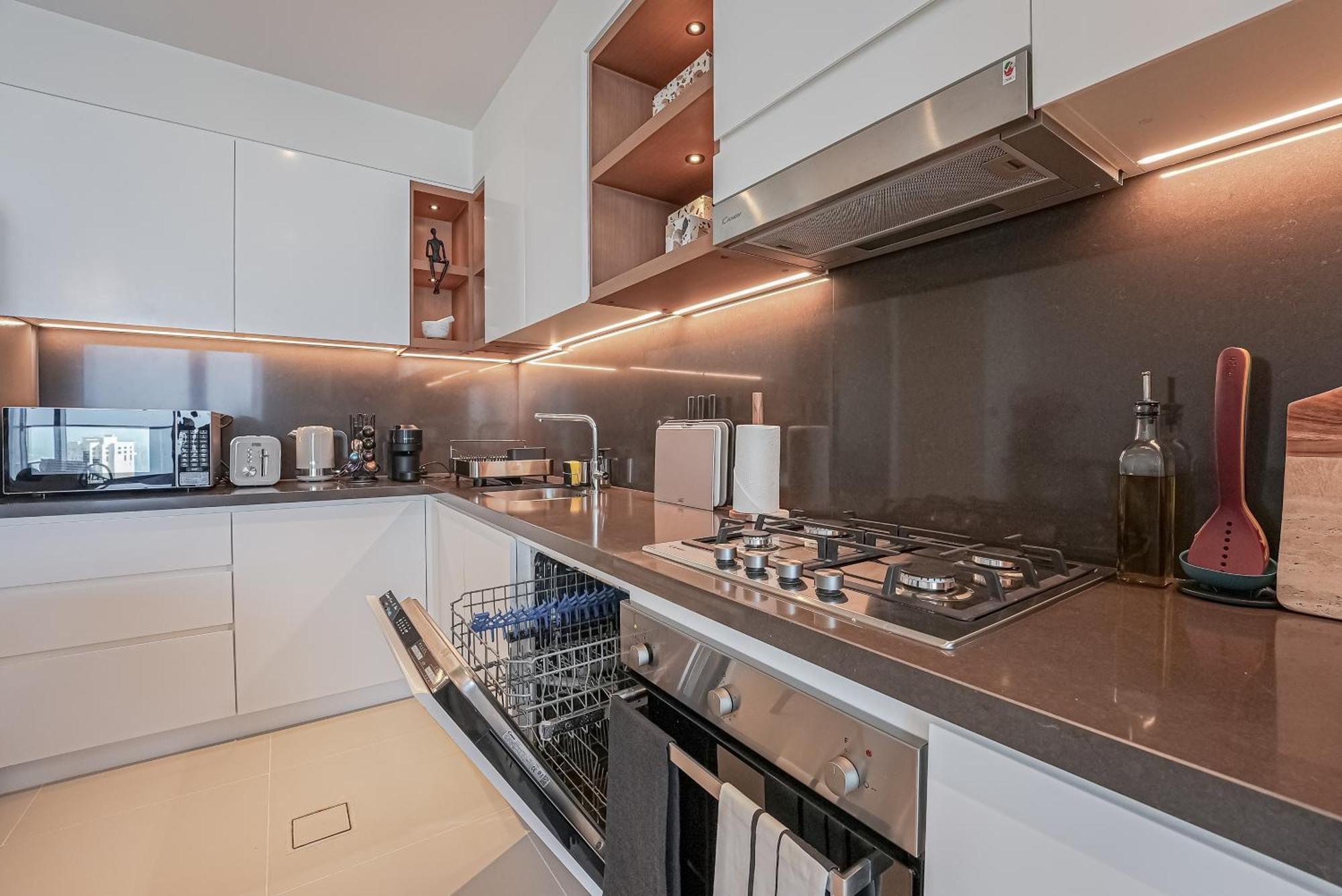 Modern 2Br High Floor Haven In Vida Dubai Marina Apartment Exterior photo